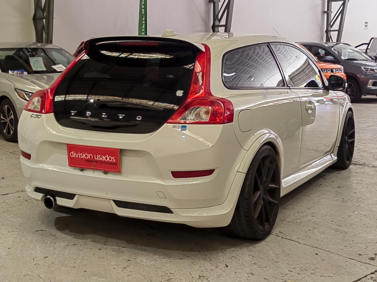 Volvo C30 C30 2.0 T4 Mec R-design 2013 Usado en Rosselot Usados