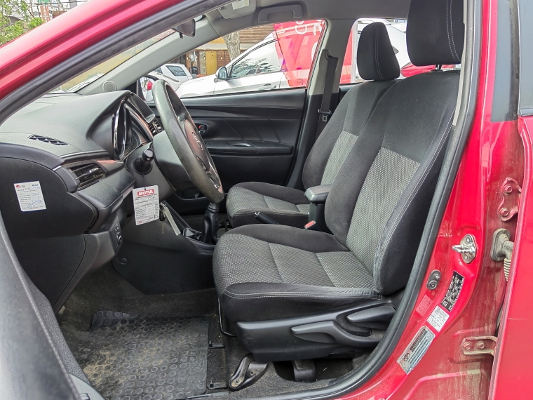 Toyota Yaris sedan Yaris Gli 1.5 Mec 2017 Usado en Rosselot Usados