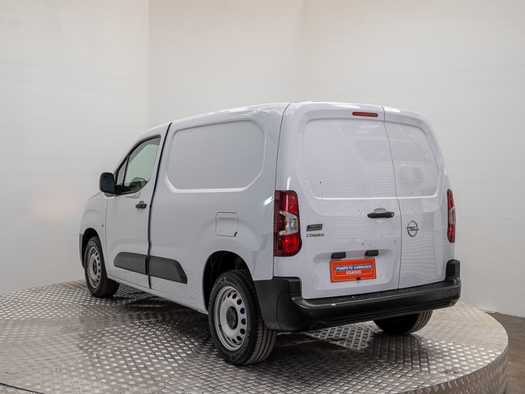 Opel Combo  1.5td Essentia Mt6 E6 2024 Usado  Usado en Pompeyo