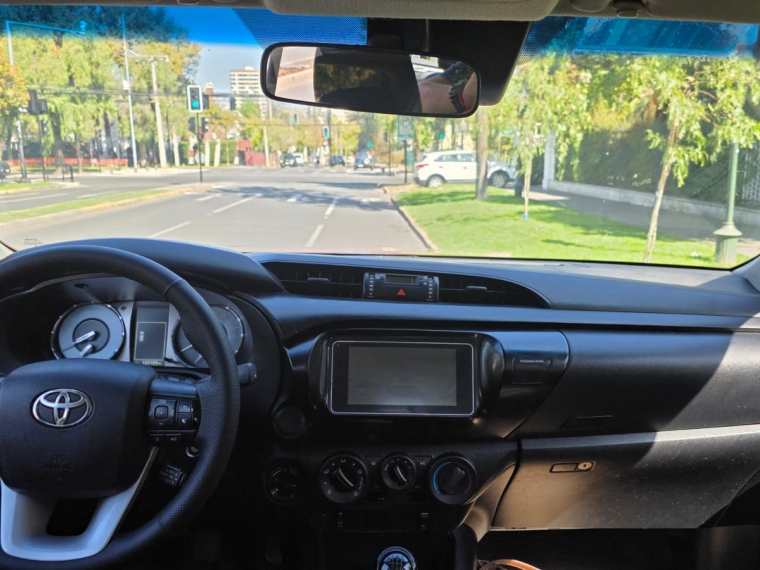 Toyota Hilux Dx 4x4 2.4 2022  Usado en Autos