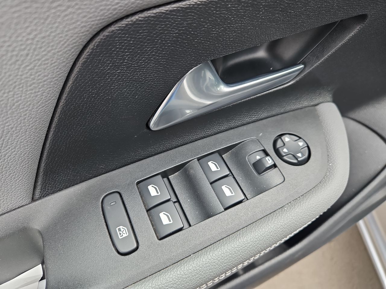 Opel Mokka Mokka 4x2 1.2 2024 Usado en Usados de Primera - Sergio Escobar