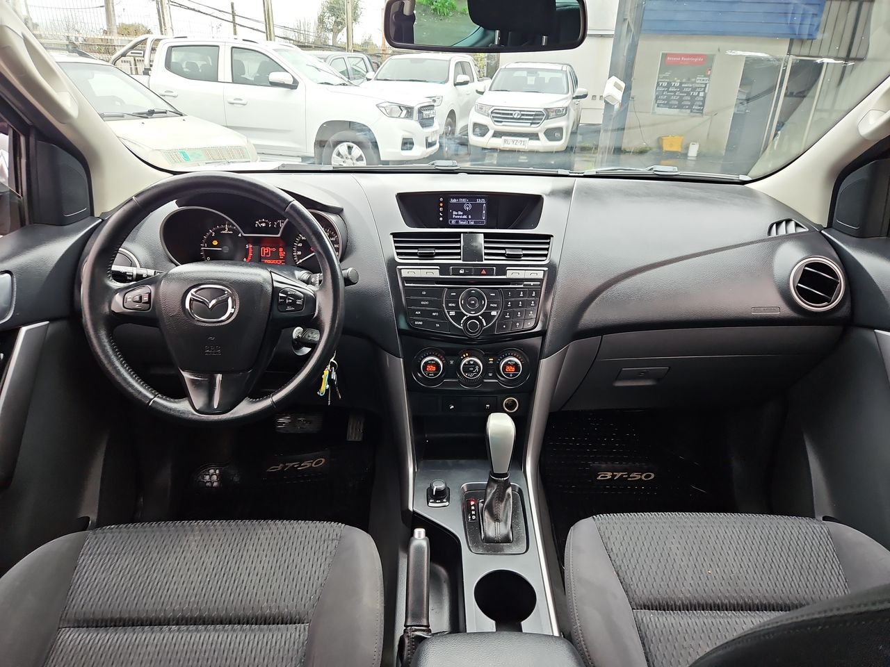 Mazda Bt-50 New Bt 50 Dcab Sdx 4x4 3.2 Aut 2021 Usado en Usados de Primera - Sergio Escobar
