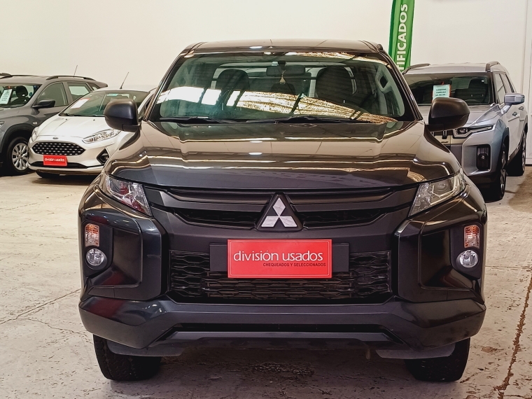 Mitsubishi Katana L200 D/c 2.4 Katana Crm 4x4 Special Pack 2021 Usado en Rosselot Usados