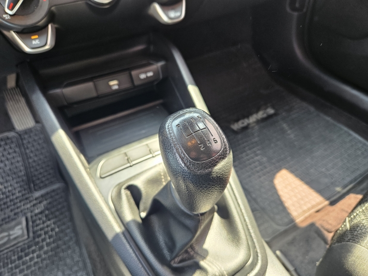 Kia Rio 5 Ex Full Mt 1.4  4x2 2022 Usado  Usado en Kovacs Usados