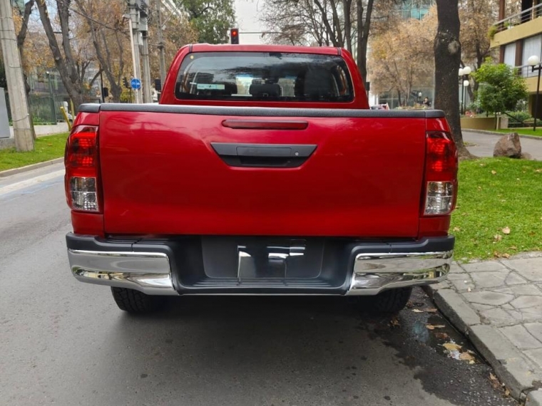 TOYOTA HILUX DX 4X2 2.4 - imagen 19