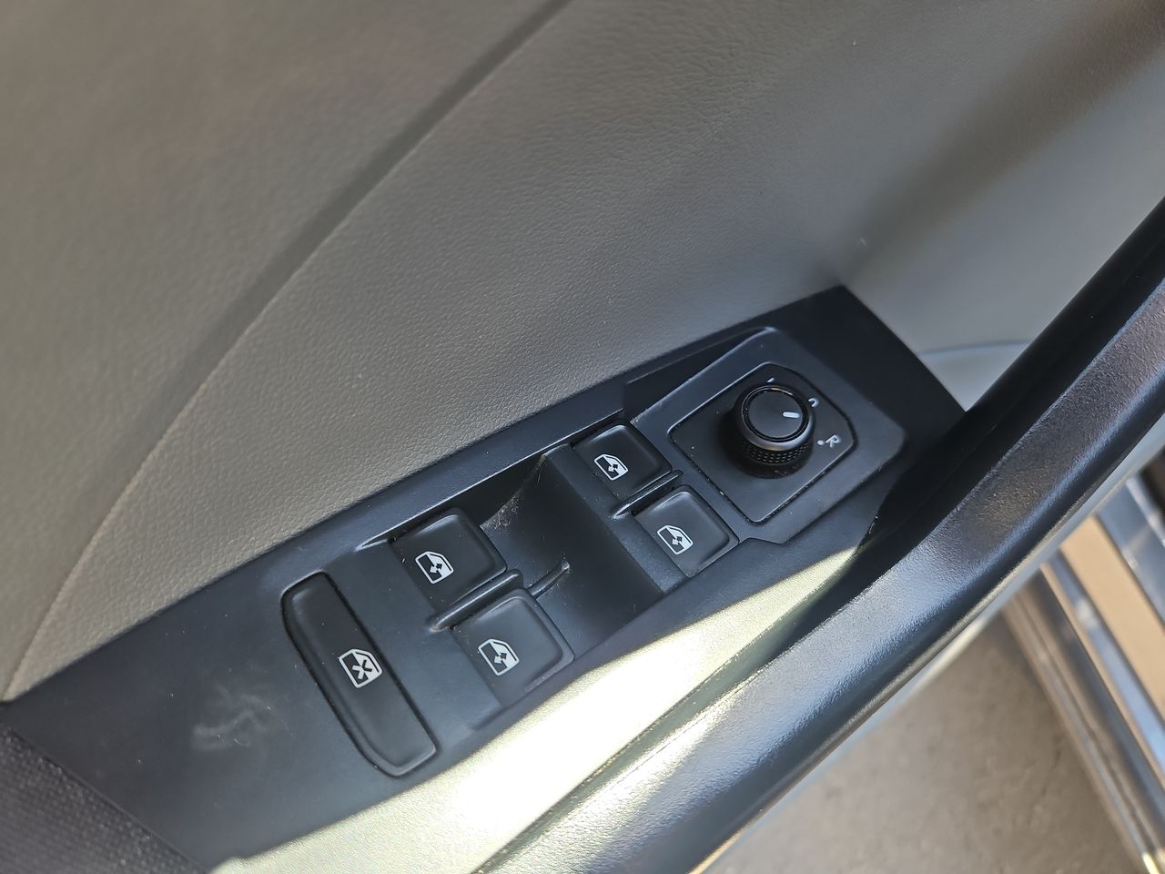 Volkswagen T-cross T Cross 1.6 2021 Usado Usado en Webautos.cl Volkswagen T-cross T Cross 1.6 2021 Usado Usado en Webautos.cl