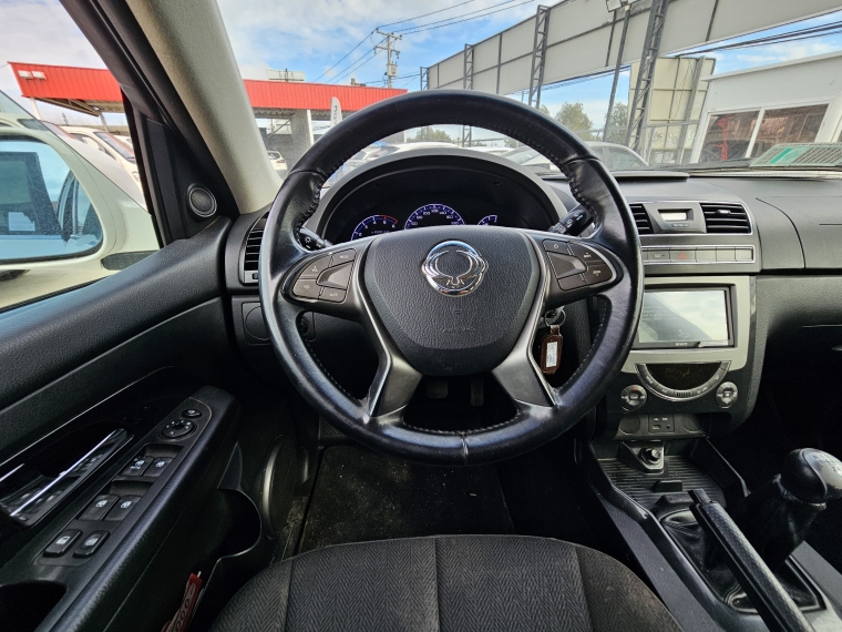 Ssangyong Rexton Rexton W 4x2 Mt 2.2 - Wrx301 Euro Vi 2017 Usado en Rosselot Usados
