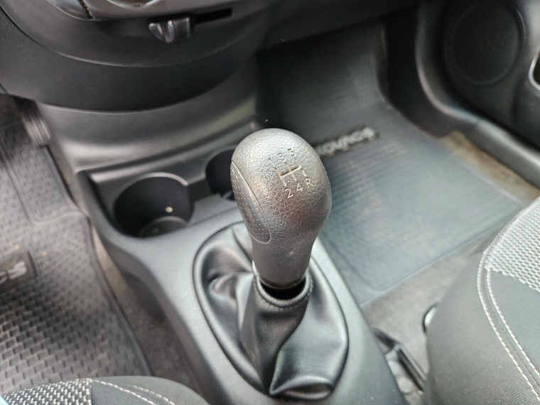 Nissan Versa 1.6 Sense  Mt 2015 Usado  Usado en Kovacs Usados