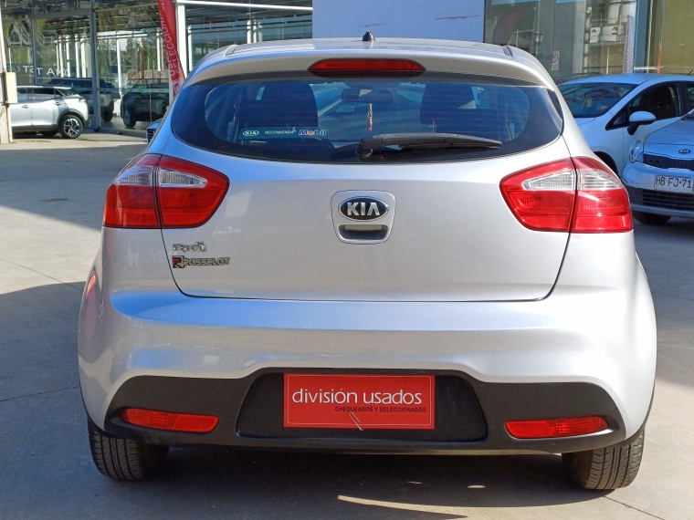 Kia Rio 5 Rio 5 Ex 1.4l 6mt Ac Ab Euro V - 1526 2015 Usado en Rosselot Usados
