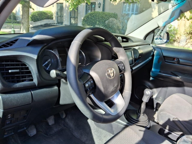 Toyota Hilux Dx 4x4 2.4 2023  Usado en GT Autos