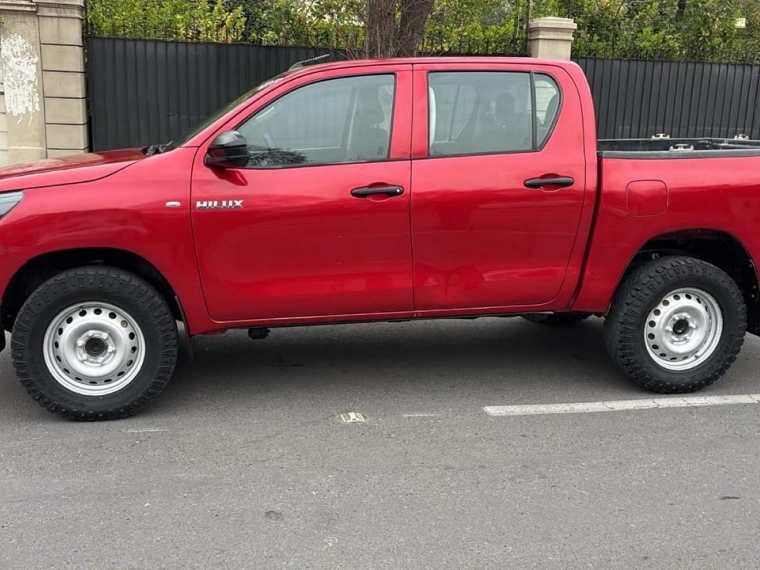 Toyota Hilux — foto 4 de 13
