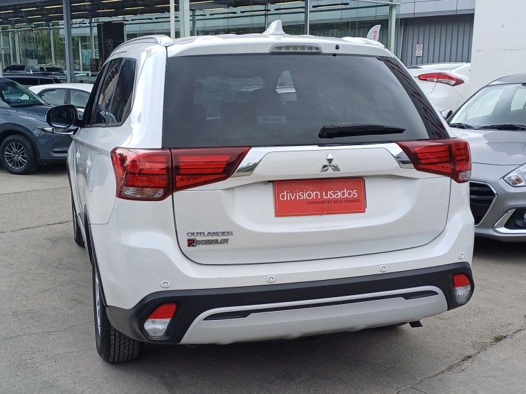 Mitsubishi Outlander Outlander 4x2 At 2.0 Ac 2021 Usado en Rosselot Usados