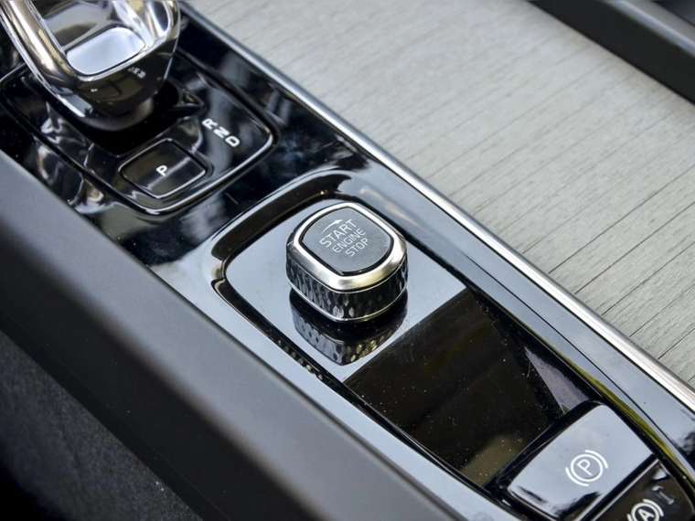 Volvo Xc60 T8 Awd Recharge Ultimate 2025 Usado  Usado en Webautos.cl