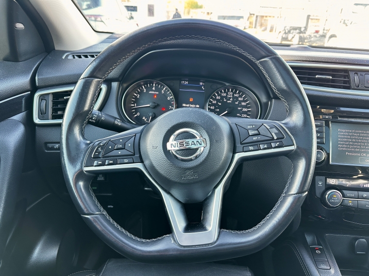 Nissan Qashqai — foto 10 de 19