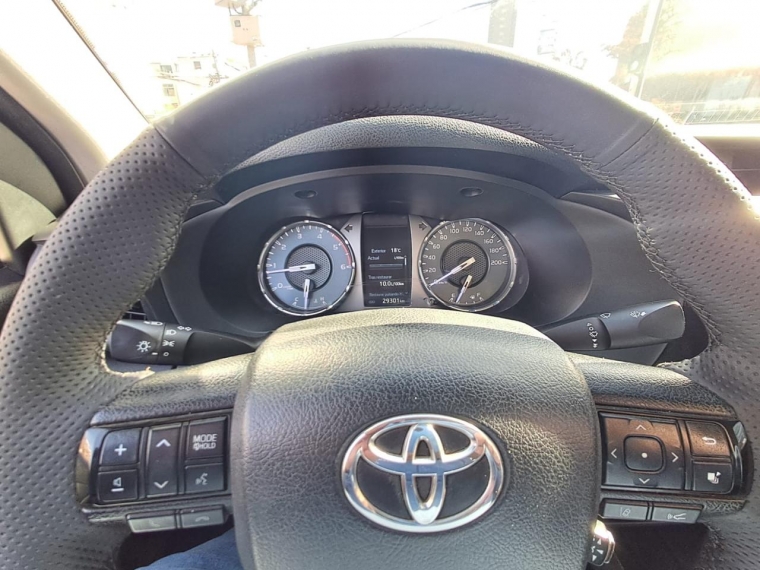 TOYOTA HILUX DX 4X2 2.4 - imagen 22