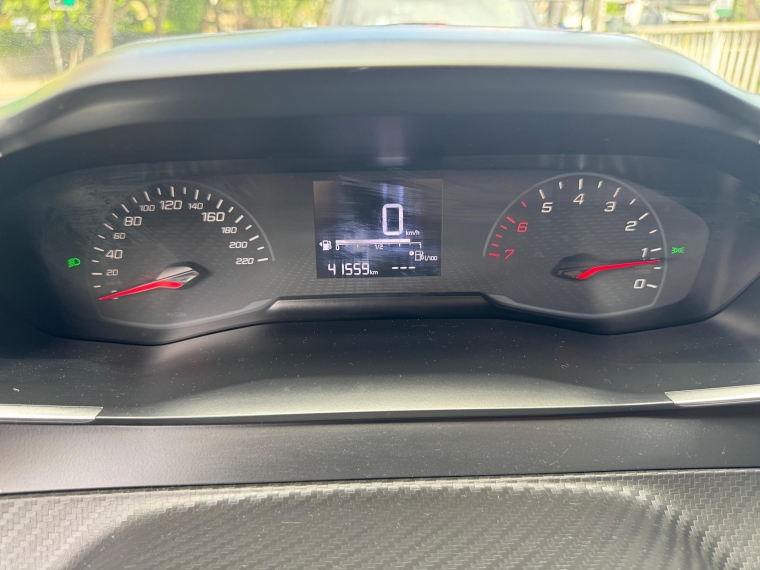 Peugeot 208 Puretech 75 Mt 1.2 2023  Usado en GT Autos Peugeot 208 Puretech 75 Mt 1.2 2023  Usado en GT Autos