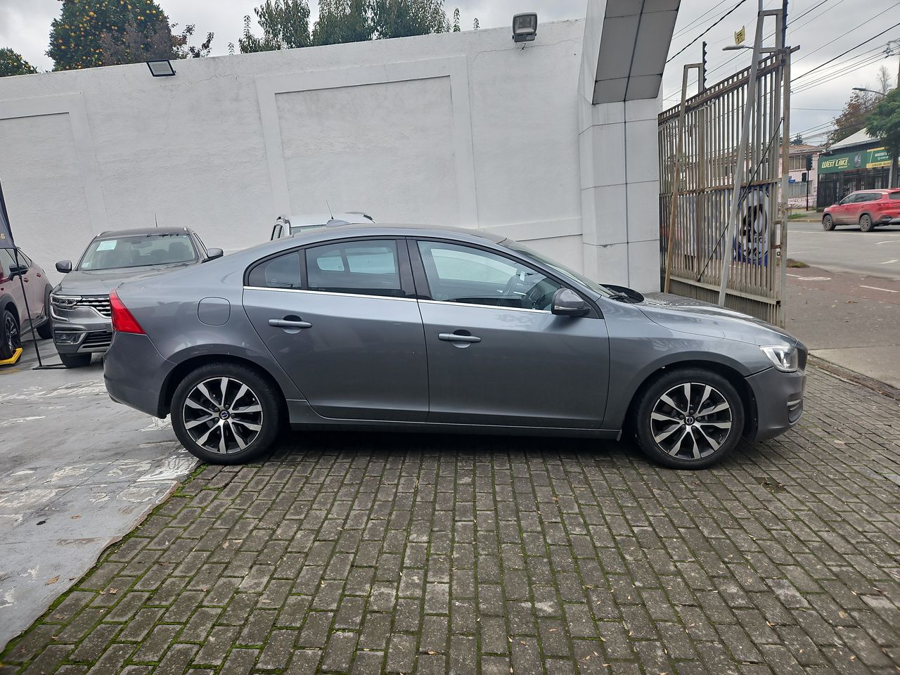 Volvo S60 S60 T3 1.5 Aut 2018 Usado en Usados de Primera - Sergio Escobar
