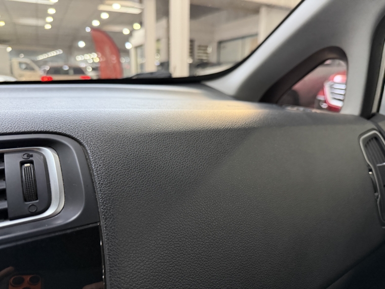 Kia Rio 5 Ex 1.4l 6mt Ac Full 2016  Usado en Grass & Arueste