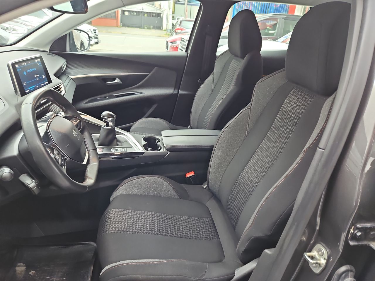 Peugeot 208 3008 Puretech 1.2l 2022 Usado en Usados de Primera - Sergio Escobar