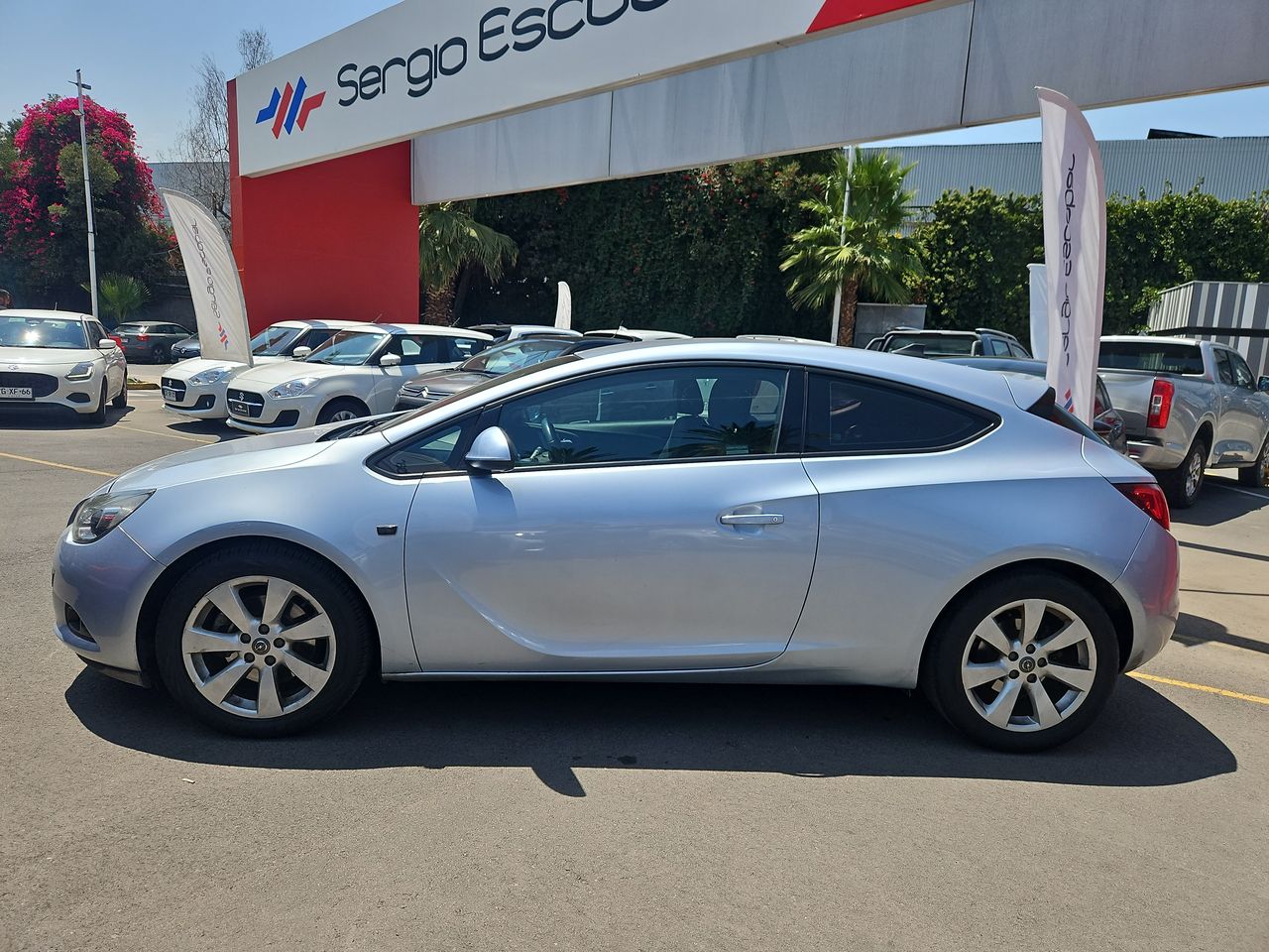 Opel Astra Astra Gtc Enjoy 1.6 2016 Usado en Usados de Primera - Sergio Escobar