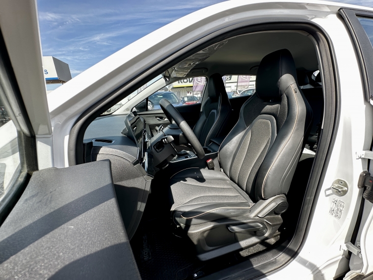 Omoda C5 — foto 9 de 19
