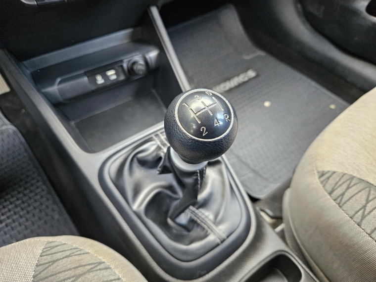 Kia Soluto 1.4 Lx Ac  Mt 2023 Usado  Usado en Kovacs Usados