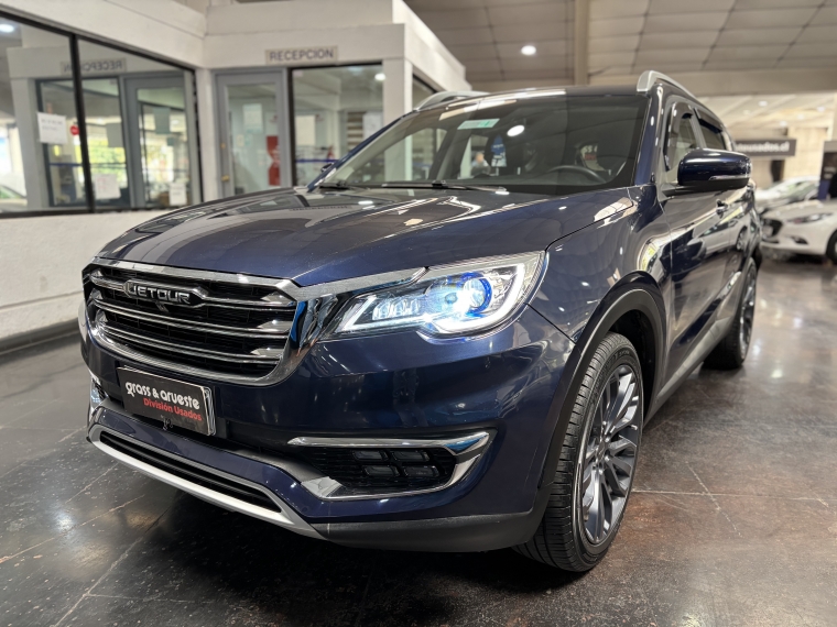 Jetour Gls 1.5t 5mt Ac 2022  Usado en Grass & Arueste
