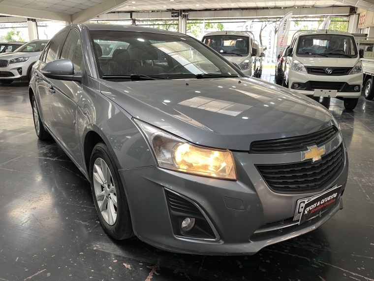 Chevrolet Cruze Ls 1.8l Aut 2015  Usado en Grass & Arueste Usados