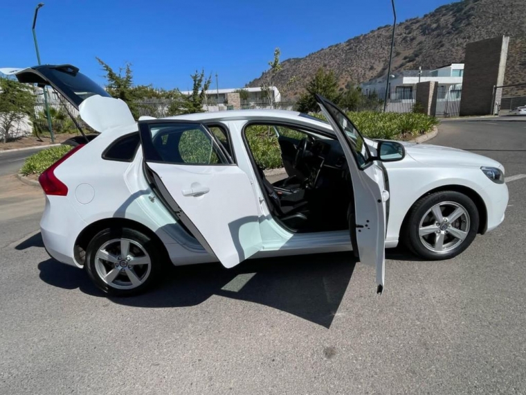 Volvo V40 Comfort Aut 2016  Usado en Automarket Chile