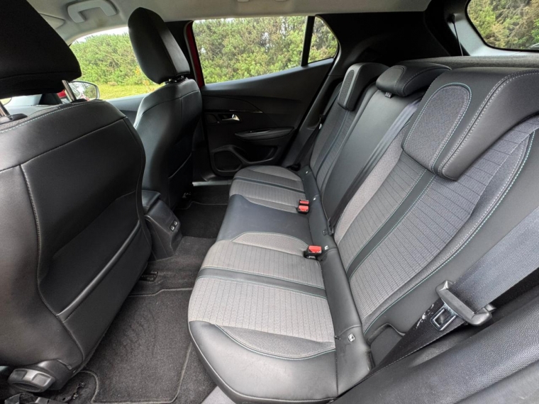 Peugeot 2008 130 Eat8 2021 Usado en G Autos Automotriz - G Autos