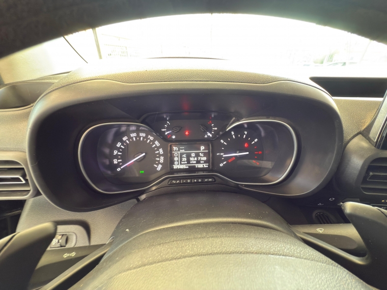 Citroen Berlingo Multispace De Pasajeros Xl 1.5 Aut 2021 Usado en Automotriz Olea Flaño
