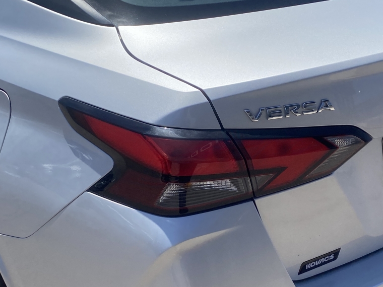 Nissan Versa 1.6 Advance Mt 2024 Usado  Usado en Kovacs Usados