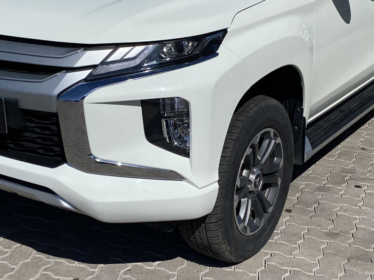 Mitsubishi L200 Katana Cr 2.4 2021 Usado  Usado en Kovacs Usados