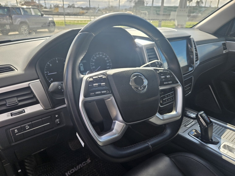 Ssangyong Rexton Limited At Diesel 2.2 2022 Usado  Usado en Kovacs Usados