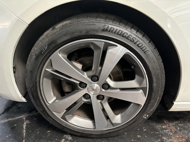 Peugeot 308 Allure Bluehdi 1.5l 6mt 2020  Usado en Grass & Arueste