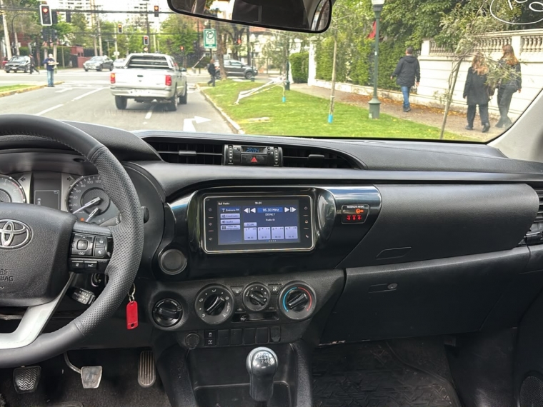 Toyota Hilux Dcab Dx 4X4 2.4Cc — foto 12 de 14