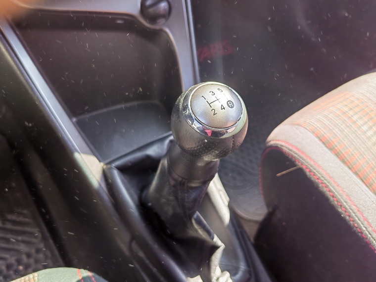 Toyota Yaris sport Yaris Sport Gle 1.5 2016 Usado en Rosselot Usados