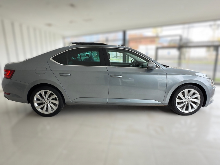 Skoda Superb 2.0 Tdi 2019 Usado en Automotriz Olea Flaño