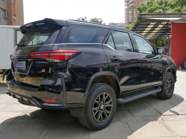 Toyota Fortuner 4x4 2.8 Aut 2023 Usado  Usado en Webautos.cl