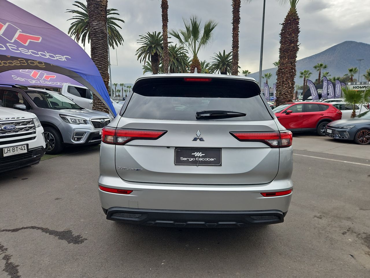Mitsubishi Outlander Outlander Gl 2.5 Aut 2024 Usado Usado en Webautos.cl Mitsubishi Outlander Outlander Gl 2.5 Aut 2024 Usado Usado en Webautos.cl