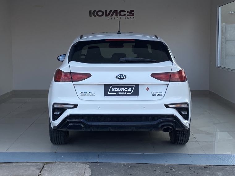 Kia Cerato 5 Cerato 5 1.6 Ex Mt 2020 Usado  Usado en Kovacs Usados