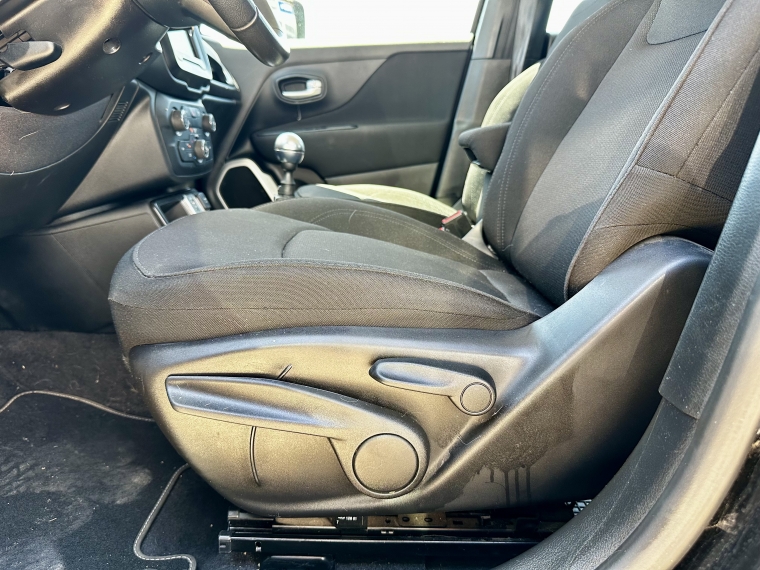 Jeep Avenger Renegade Sport Lx 4x2 Mt 1.8 2023 Usado en Rosselot Usados