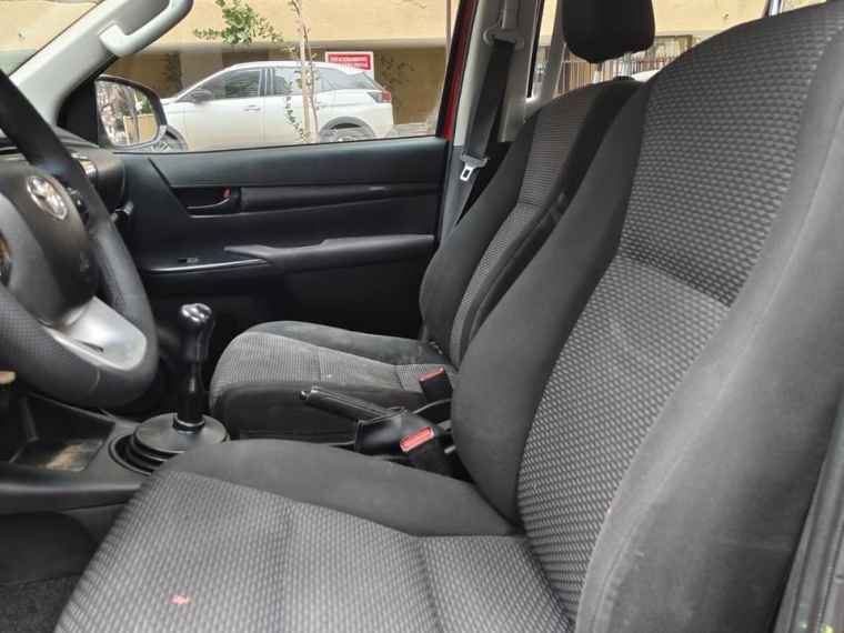 TOYOTA HILUX DX 4X2 2.4 - imagen 14