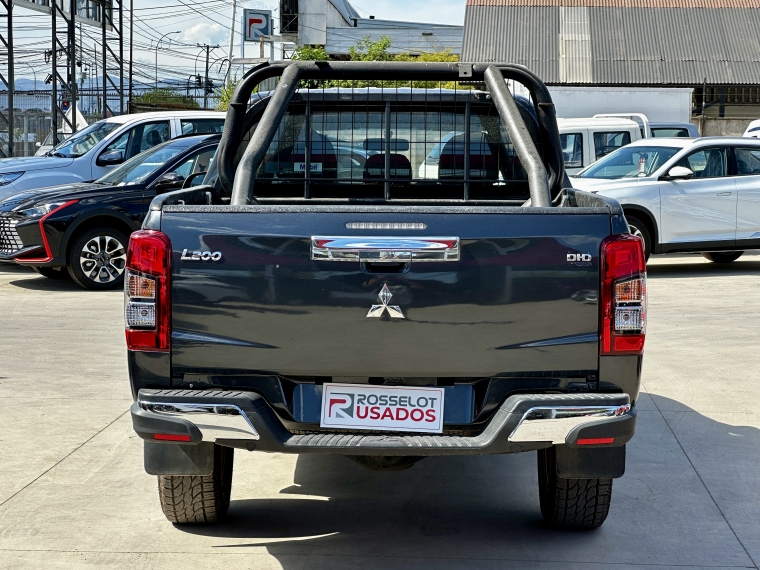 Mitsubishi L200 L200 D/c 2.4 Katana Cr 4x2 Mt Special Pack 2021 Usado en Rosselot Usados