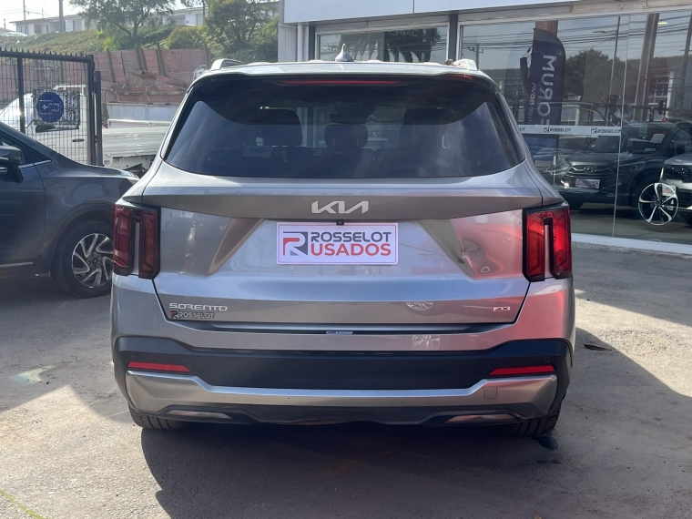 Kia Sorento Sorento Ex 4x4 2.2 Aut 2024 Usado en Rosselot Usados