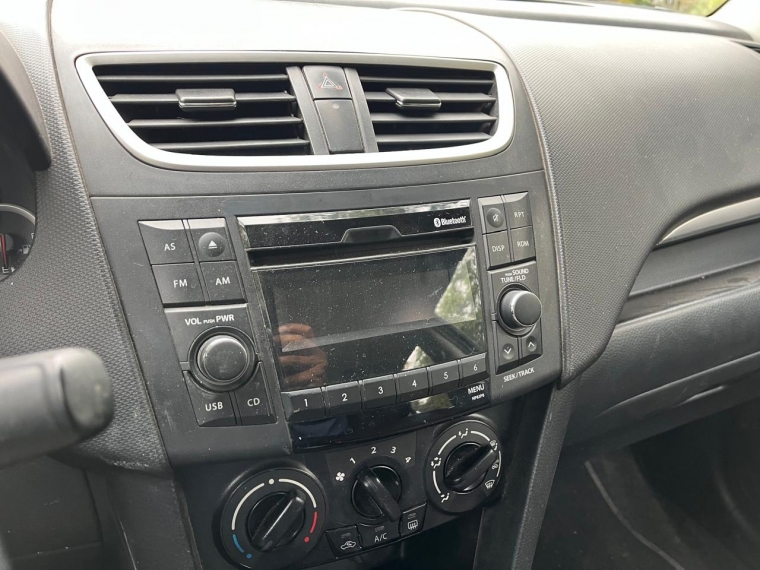 Suzuki Swift Gl Hb 1.2 2017  Usado en GT Autos