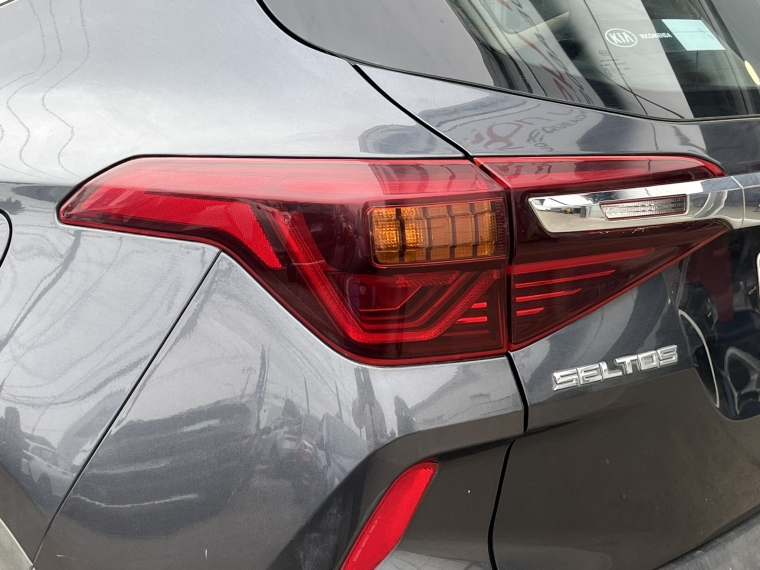 Kia Seltos Seltos Mpi 6mt 1.6 2021 Usado en Rosselot Usados