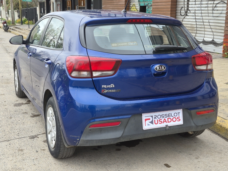 KIA Rio5 — foto 6 de 19