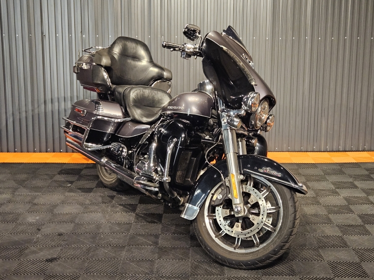 HARLEY-DAVIDSON STREET GLIDE Ultra Limited 2014