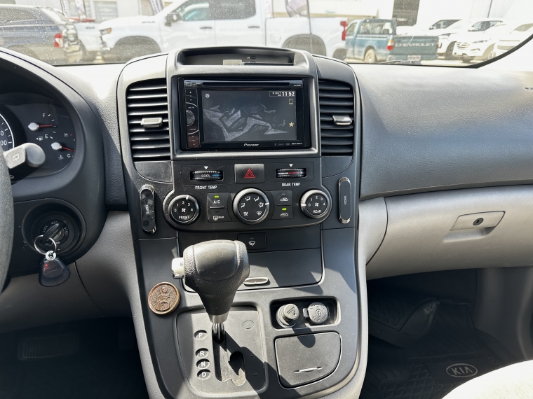 Kia Carnival Carnival Lx 2.7 Aut 2014 Usado  Usado en Kovacs Usados
